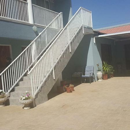 Silver Rest Guesthouse Mafikeng Ngoại thất bức ảnh